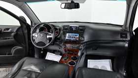 Toyota Highlander 2011 г.в.