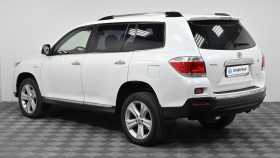 Toyota Highlander 2012 г.в.