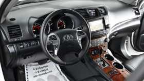 Toyota Highlander 2012 г.в.