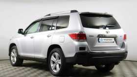 Toyota Highlander 2012 г.в.