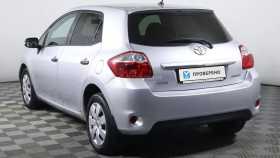 Toyota Auris 2012 г.в.