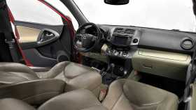 Toyota RAV4 2011 г.в.