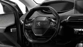 Peugeot 5008 2018 г.в.