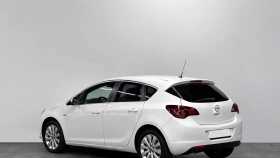 Opel Astra 2012 г.в.