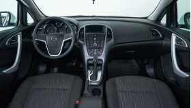 Opel Astra 2013 г.в.