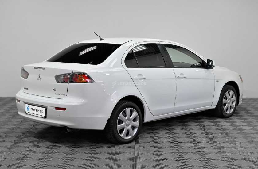 Mitsubishi Lancer