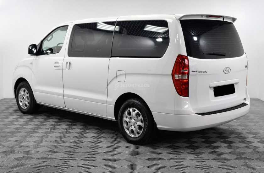 Hyundai Grand Starex