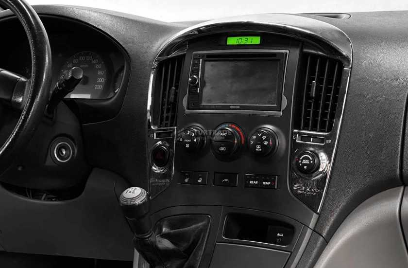 Hyundai Grand Starex