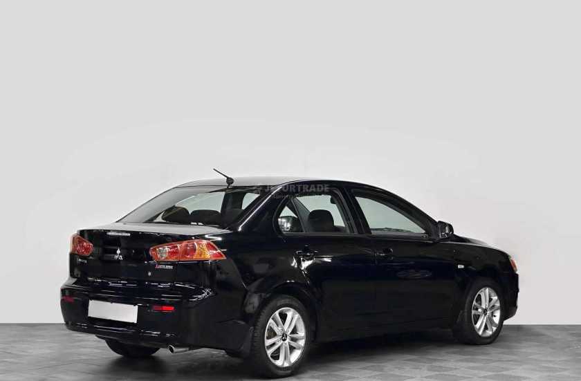 Mitsubishi Lancer