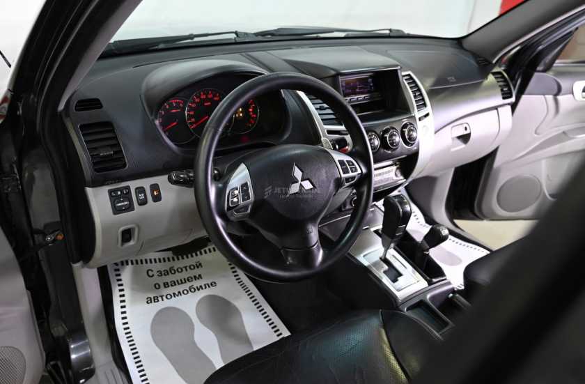 Mitsubishi Pajero Sport