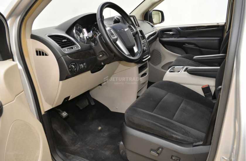 Chrysler Town & Country